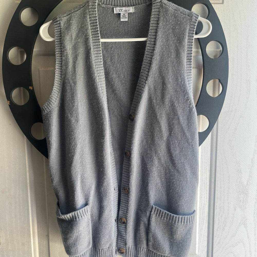 Gray Sleeveless Cardigan